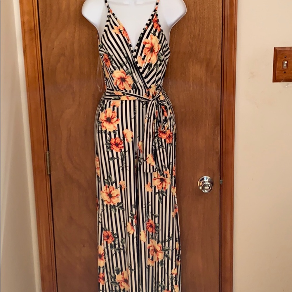 NWOT - Jumper (B-4)